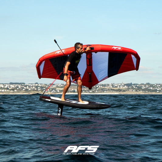 EXPERIENCE BOUNDLESS GLIDING WITH THE HIGH ASPECT BLACKBIRD BOARD