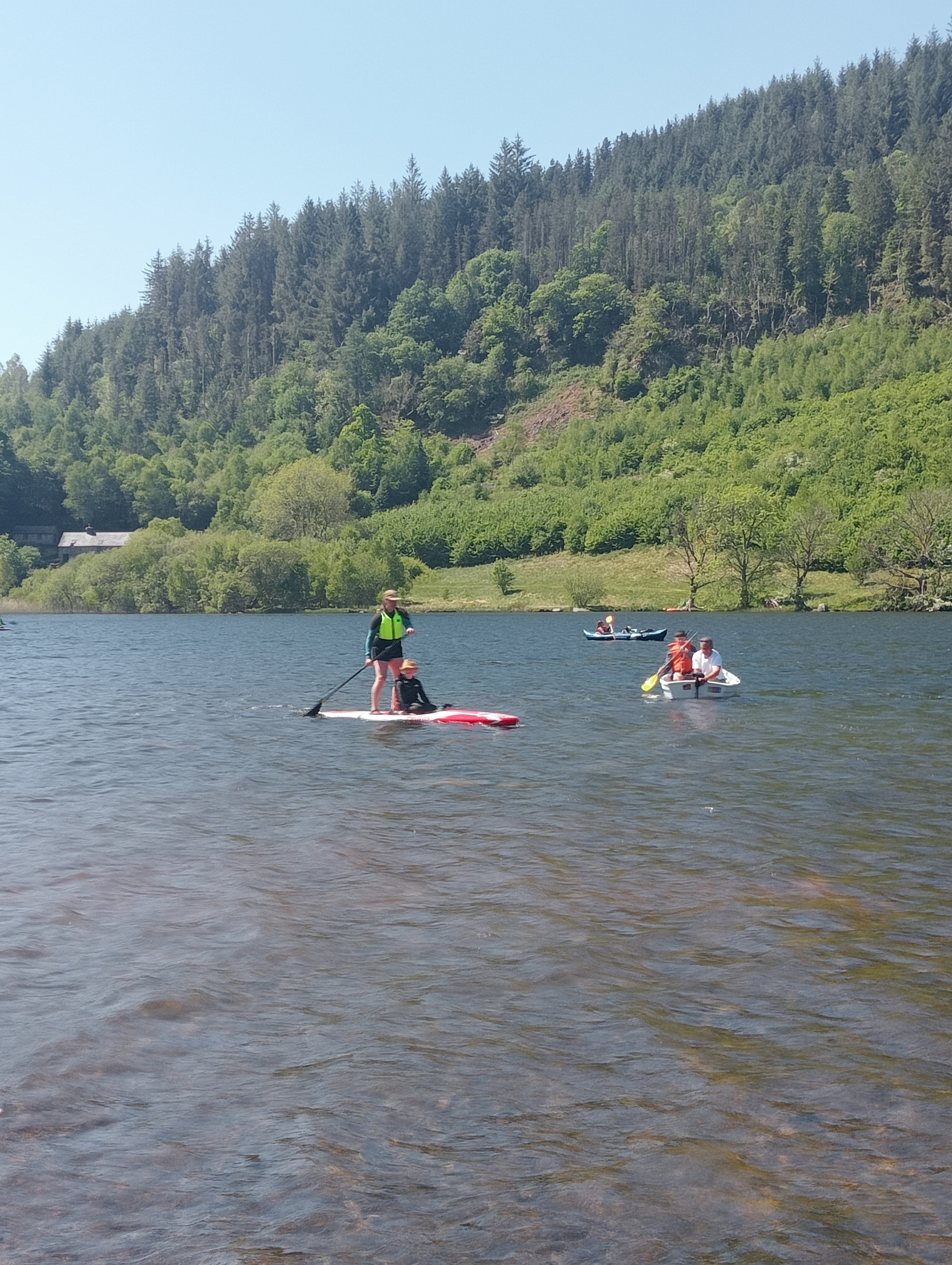 Paddle-Ready Lakes Across Wales: A Guide to Scenic Spots – Môr Watersports