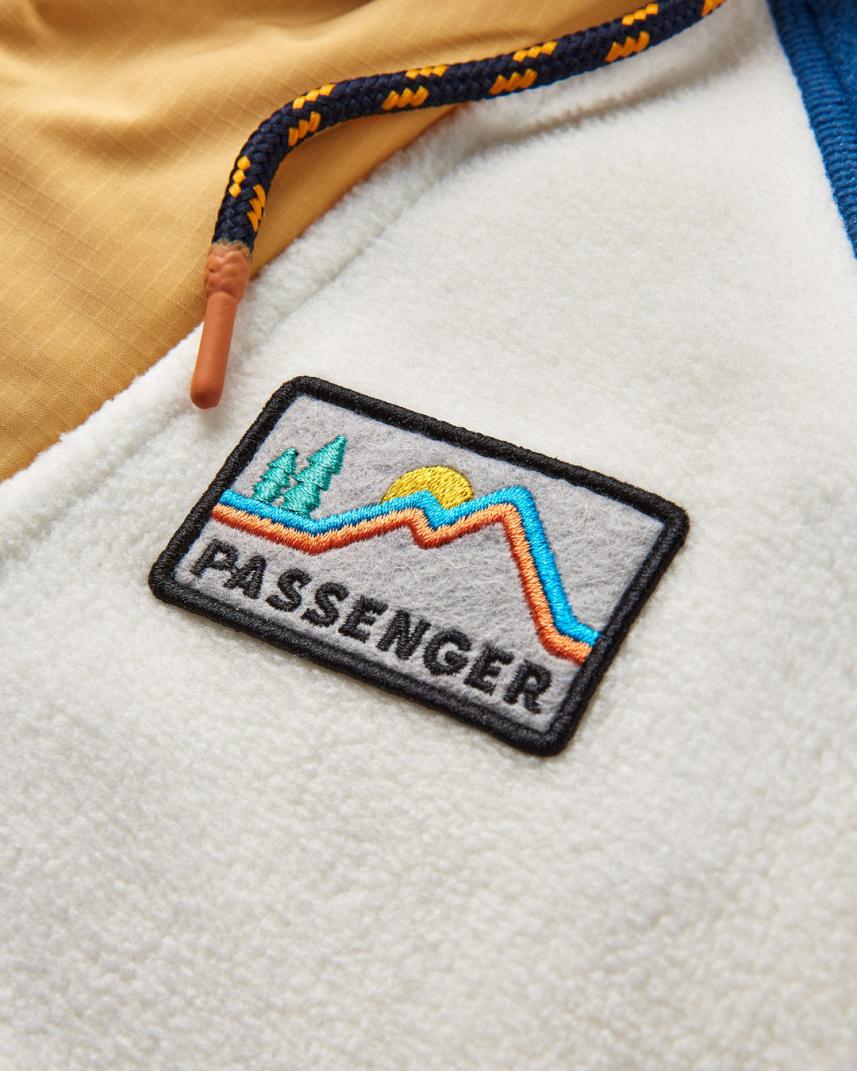 Passenger Alexander Recycled Polar Hooded Fleece